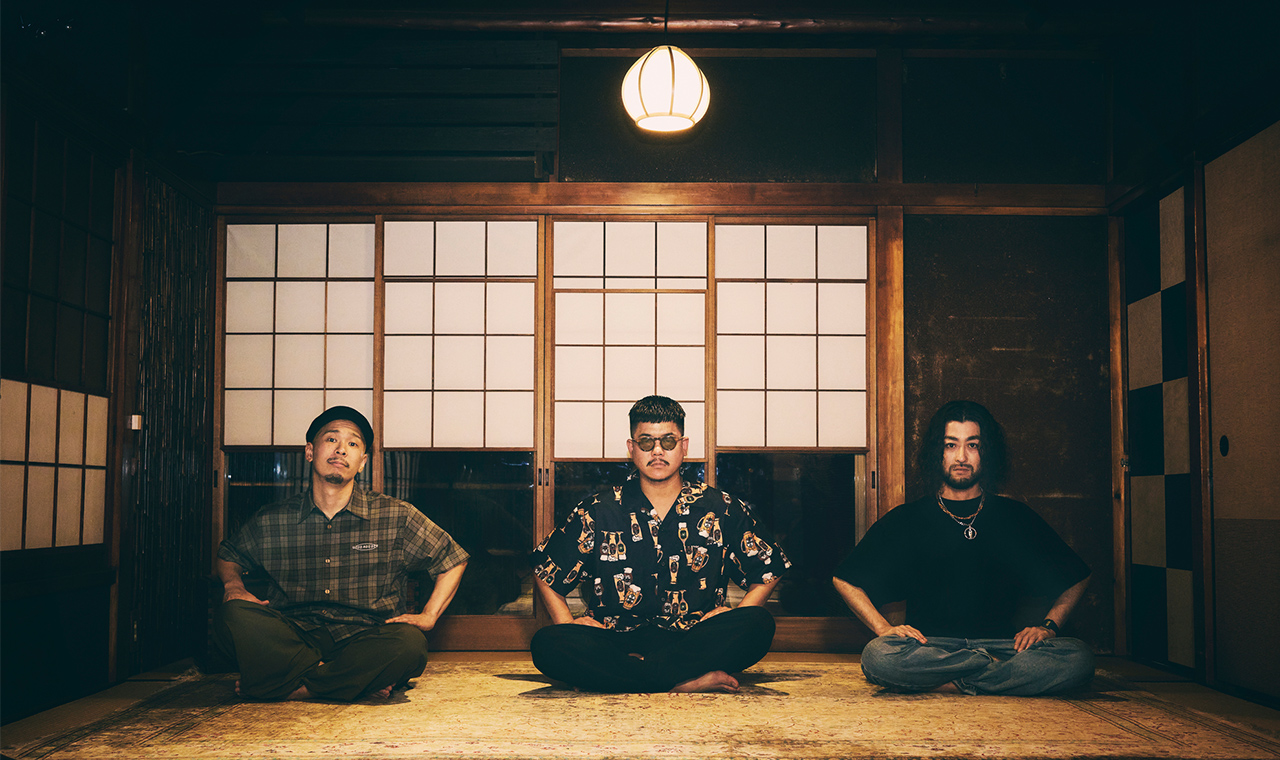 YONA YONA WEEKENDERS 